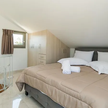Kipoi Apartment *